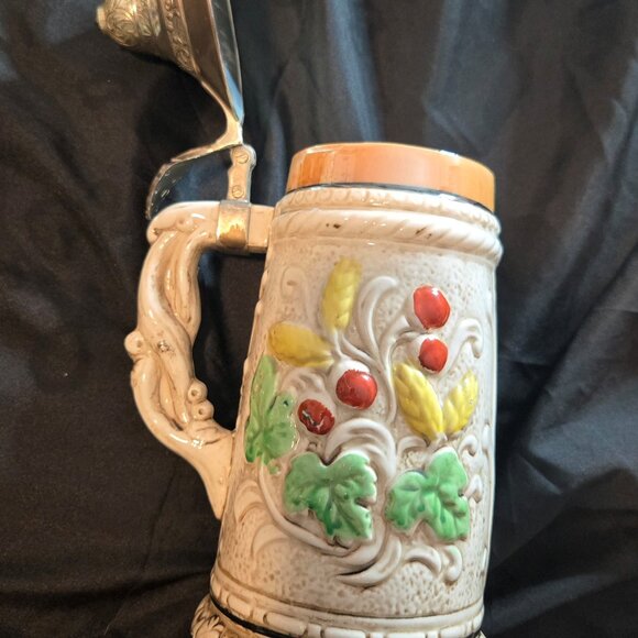 Vintage LIPPER & MANN (Japan) Ceramic Beer Stein w/ Pewter Lid (1950s) - Picture 2 of 8
